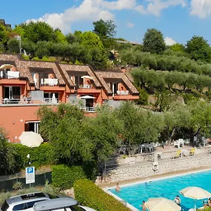 https://holidays-residence.hotelinveneto.com